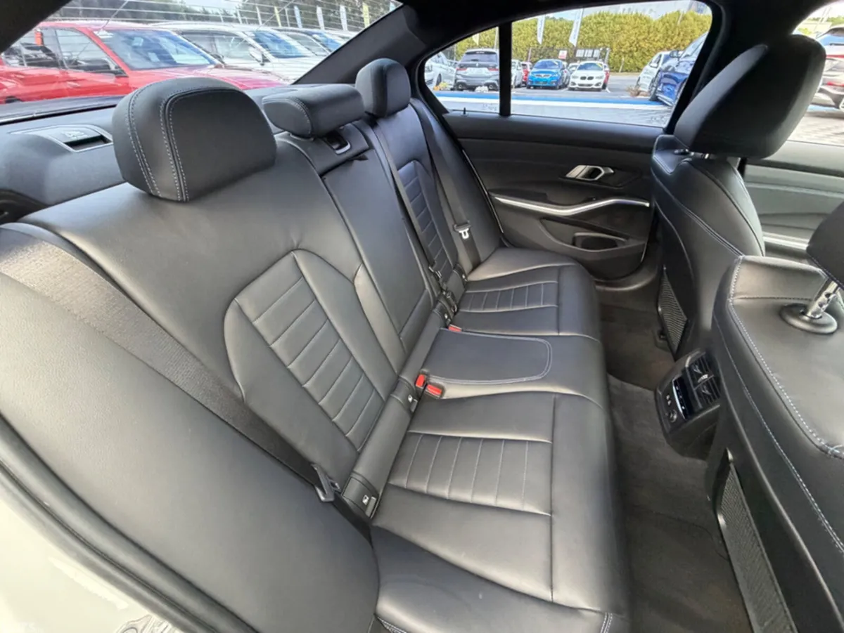 BMW 3-Series Saloon, Diesel, 2019, White