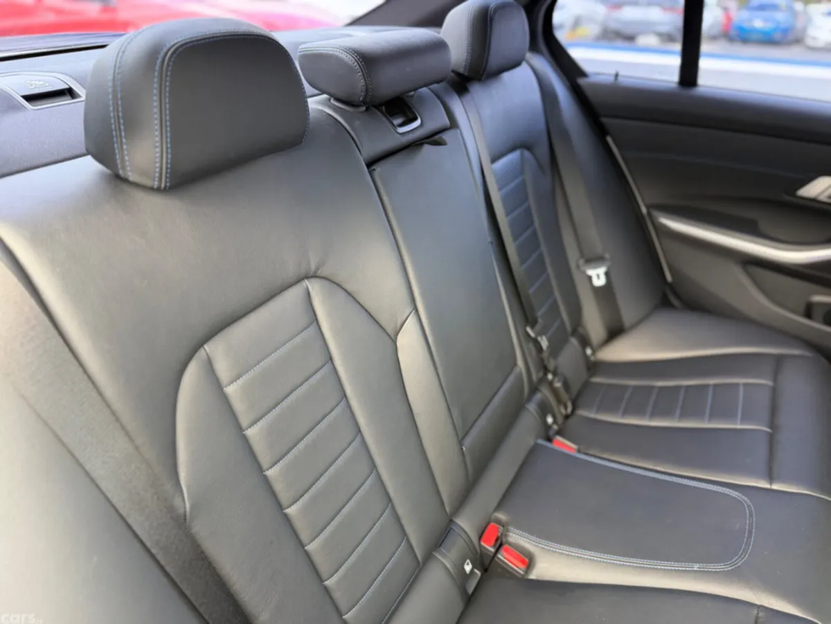 BMW 3-Series Saloon, Diesel, 2019, White