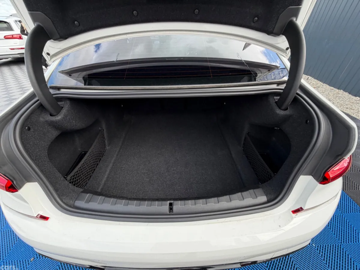 BMW 3-Series Saloon, Diesel, 2019, White