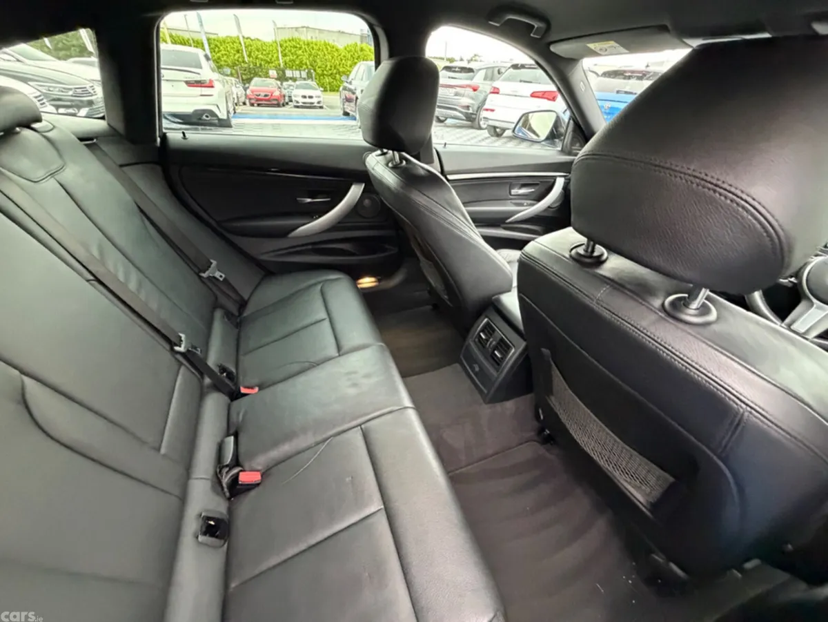 BMW 3-Series Saloon, Diesel, 2017, Blue