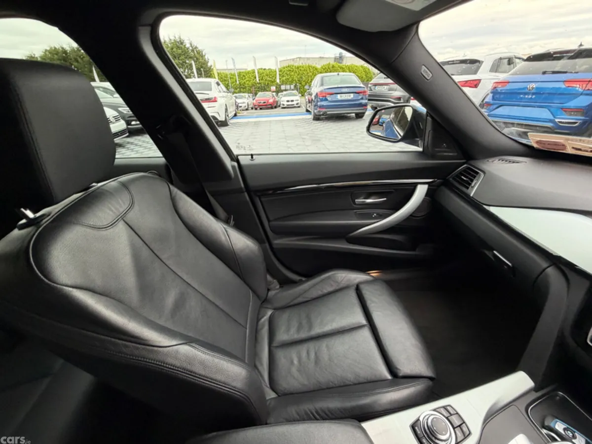 BMW 3-Series Saloon, Diesel, 2017, Blue