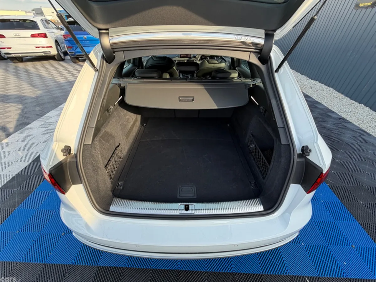 Audi A4 Estate, Petrol, 2019, White