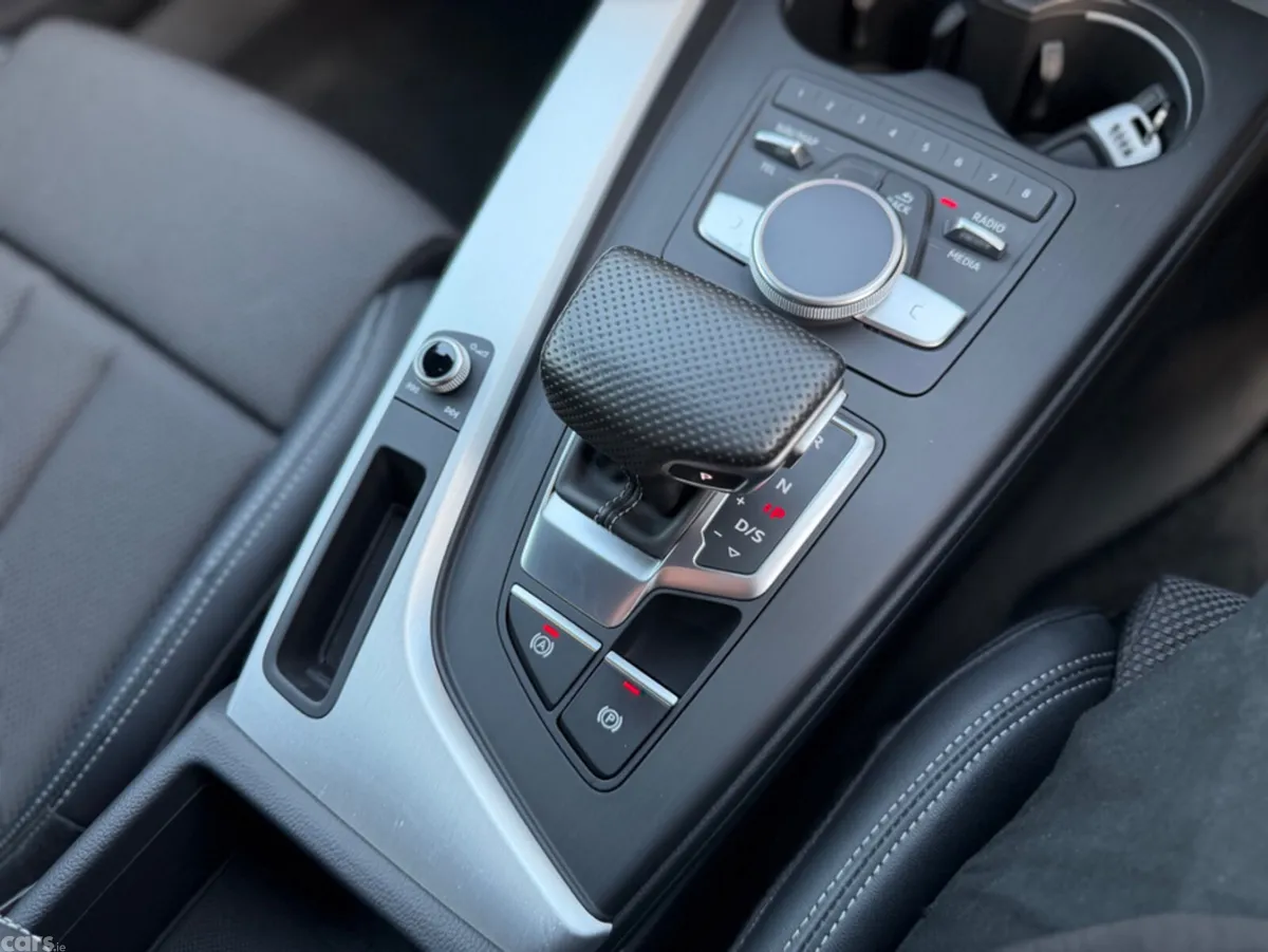 Audi A4 Estate, Petrol, 2019, White