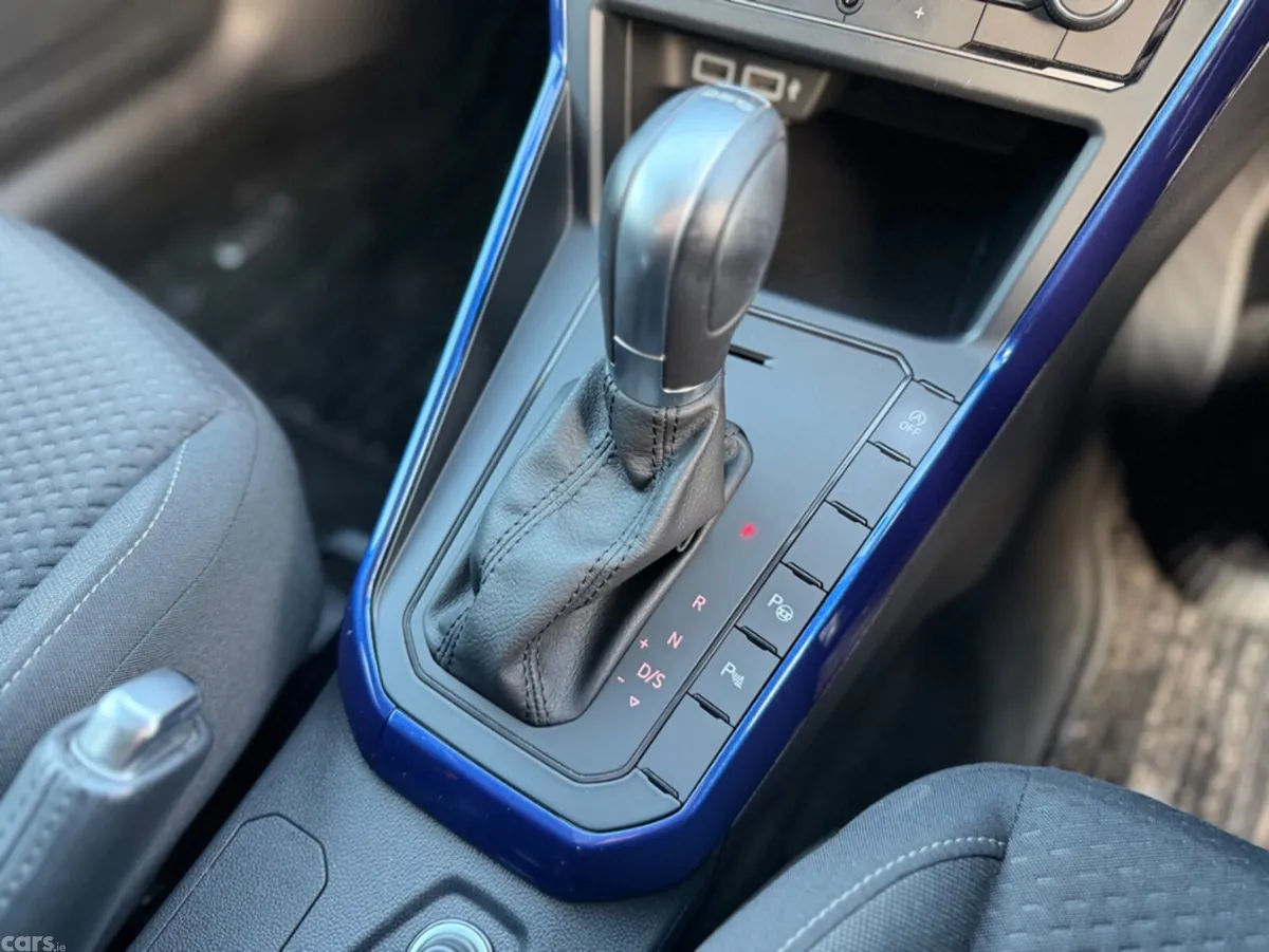 Volkswagen Polo Hatchback, Petrol, 2019, Blue