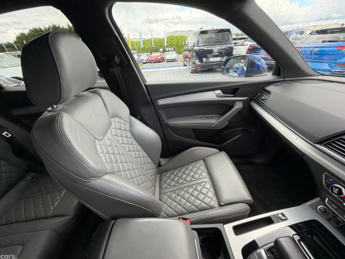 Audi Q5 SUV, Diesel, 2022, Blue