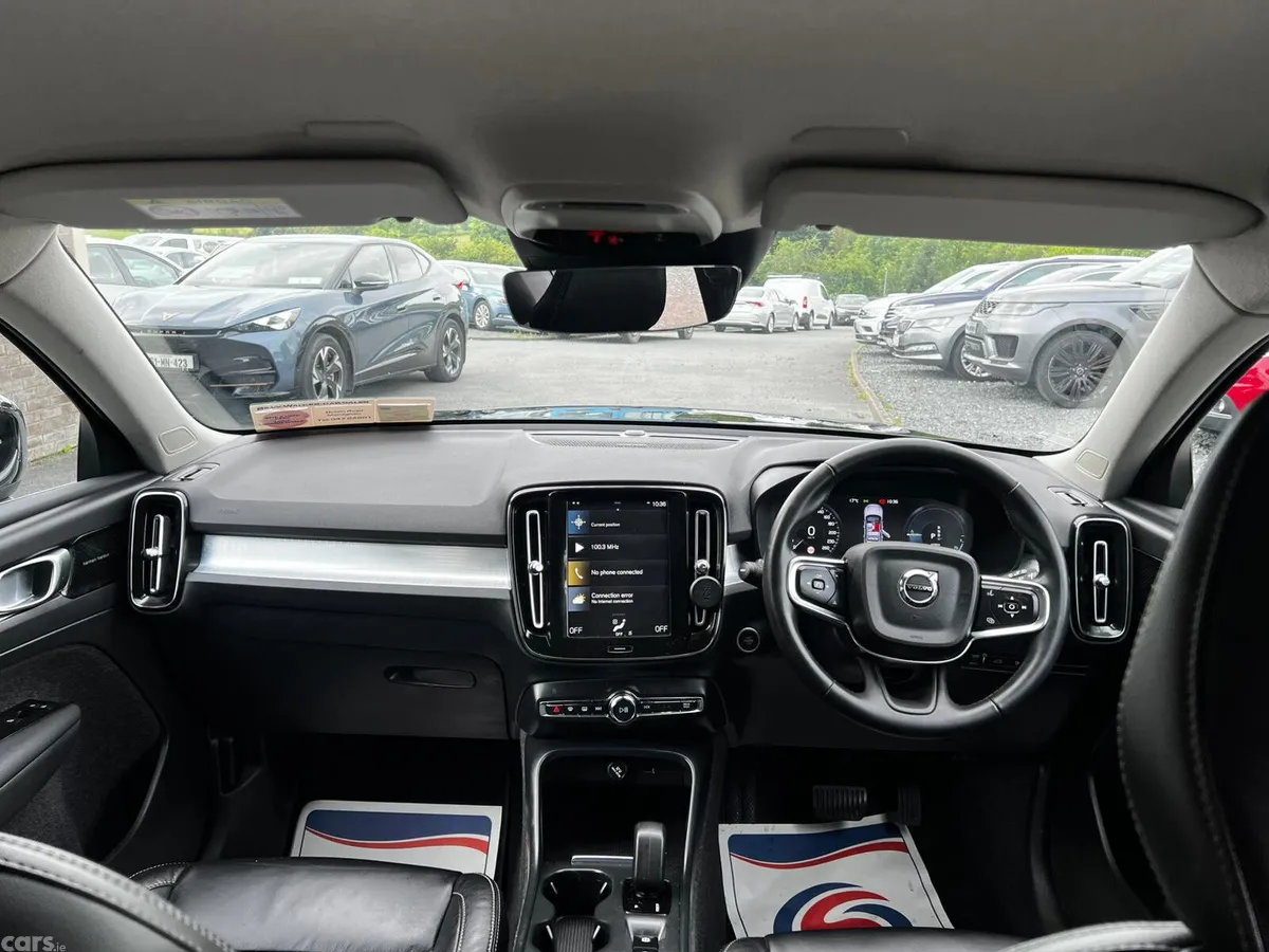 Volvo XC40 Estate/Jeep, Petrol Plug-in Hybrid, 2022, Black