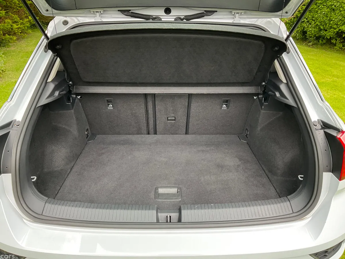 Volkswagen T-Roc SUV, Diesel, 2019, White