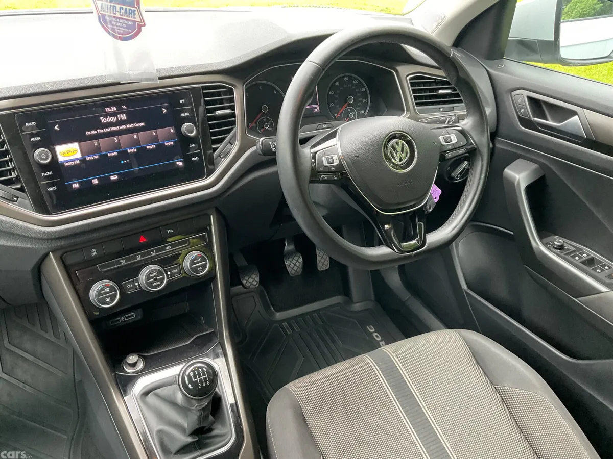 Volkswagen T-Roc SUV, Diesel, 2019, White