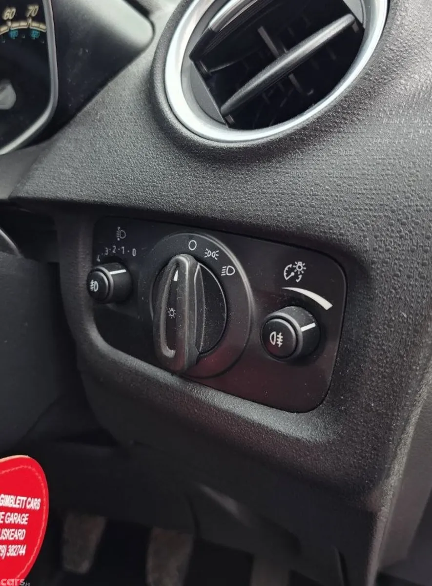Ford Fiesta Hatchback, Petrol, 2015, Red