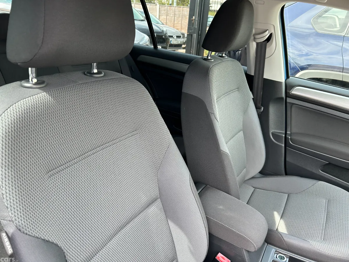 Volkswagen Golf Hatchback, Petrol, 2015, Blue