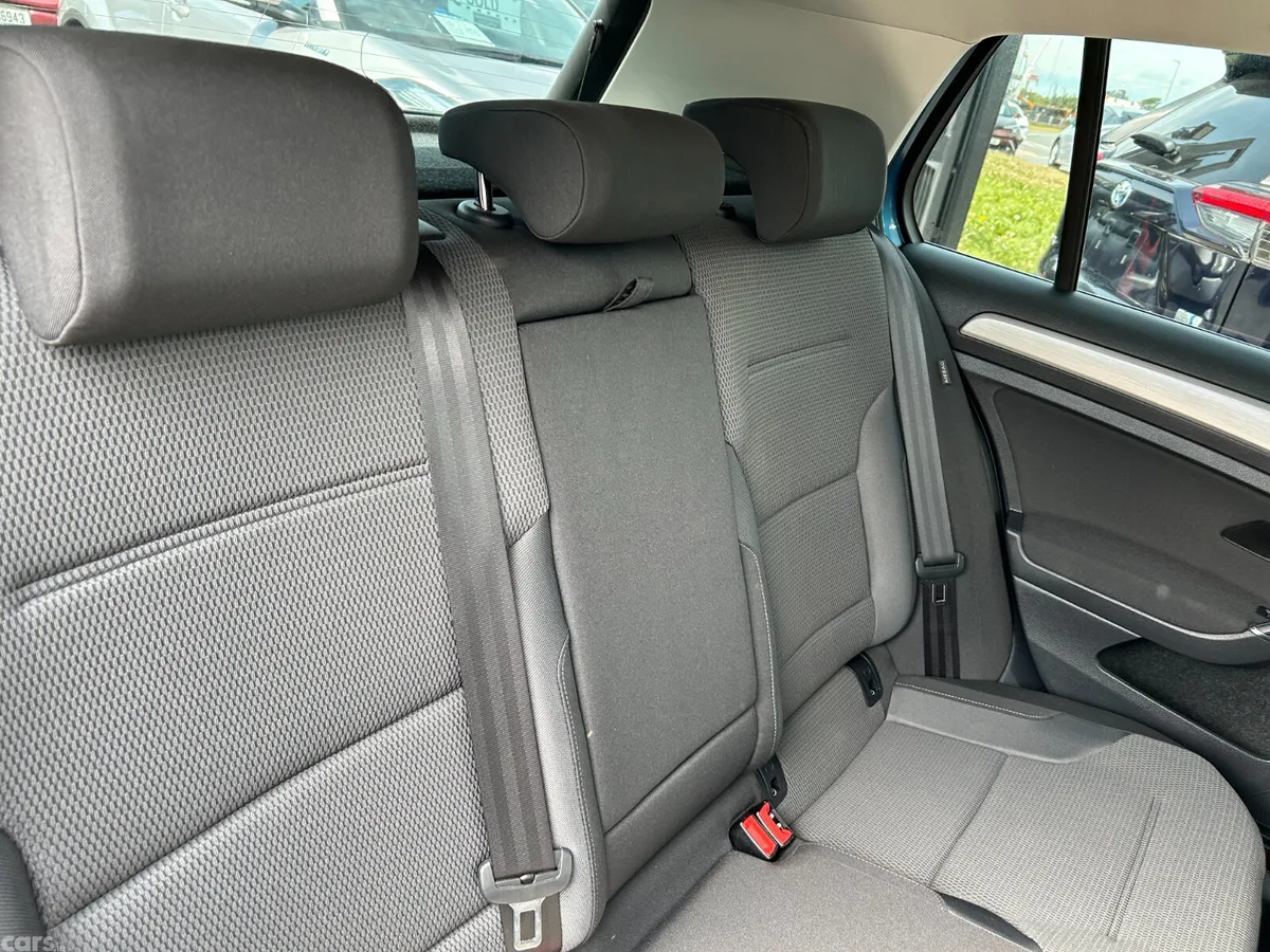 Volkswagen Golf Hatchback, Petrol, 2015, Blue
