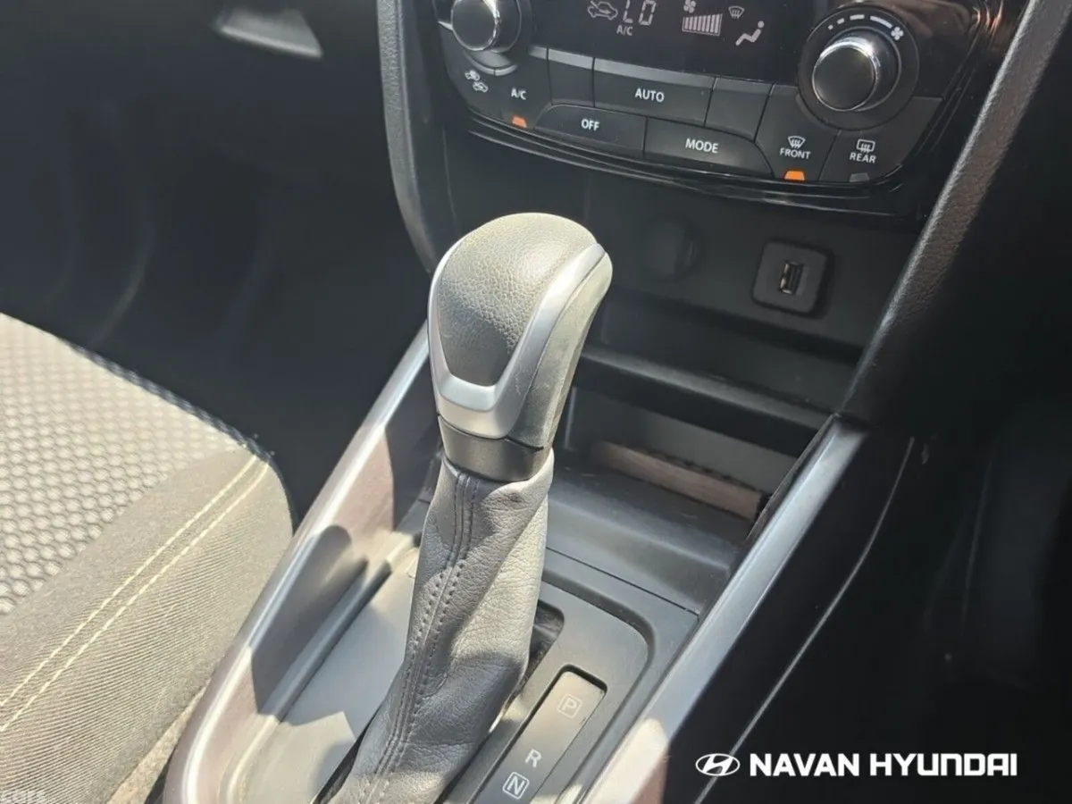 Suzuki Vitara SUV, Petrol Hybrid, 2023, Grey