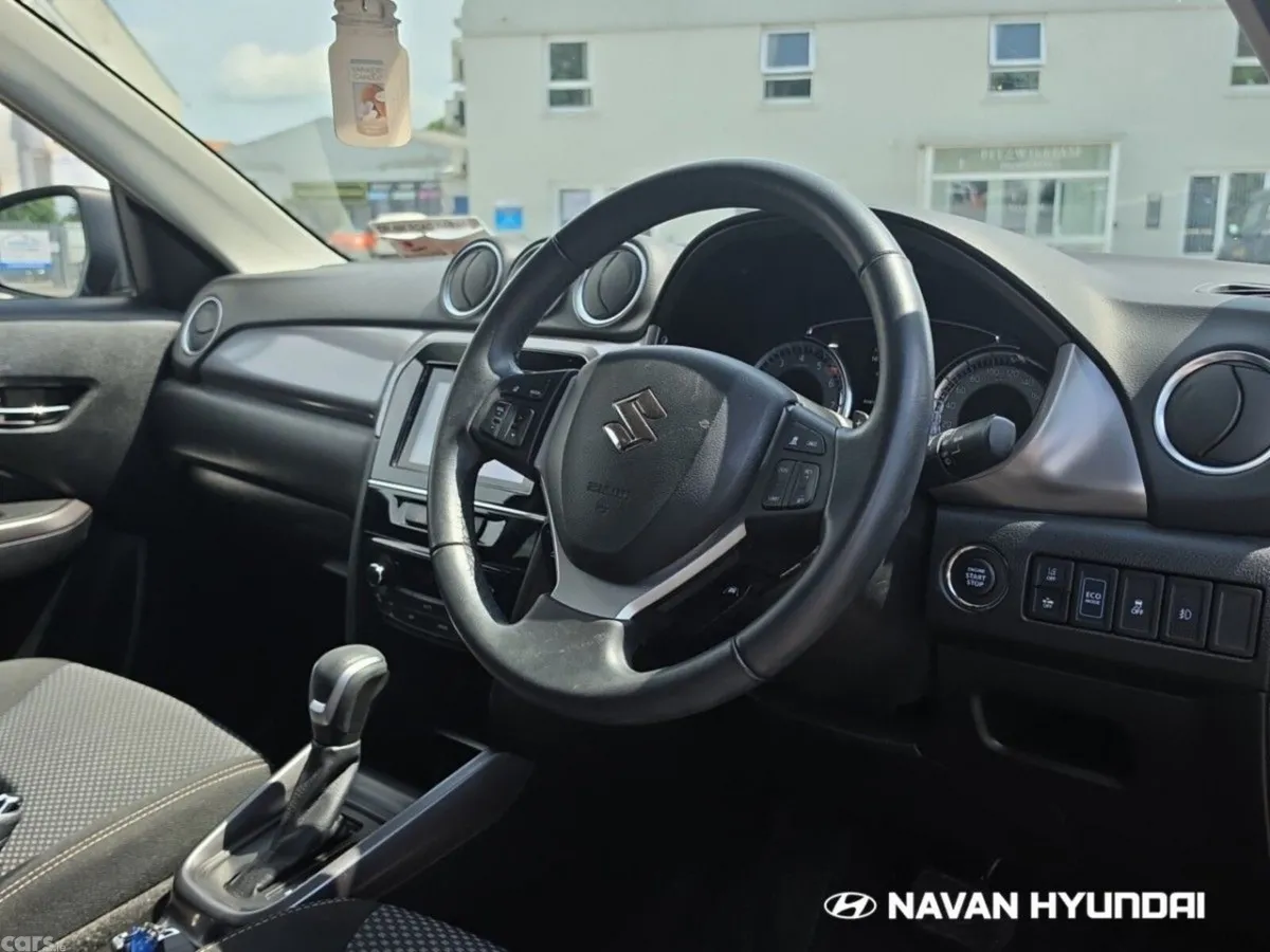 Suzuki Vitara SUV, Petrol Hybrid, 2023, Grey