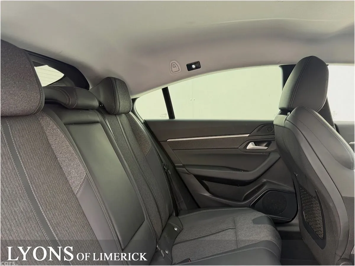 Peugeot 508 Hatchback, Diesel, 2019, Red