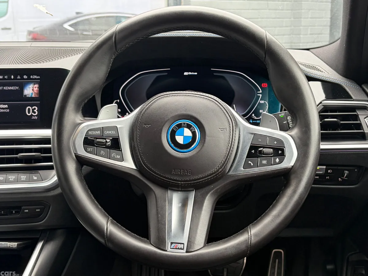 BMW 3-Series Estate, Petrol Hybrid, 2022, White