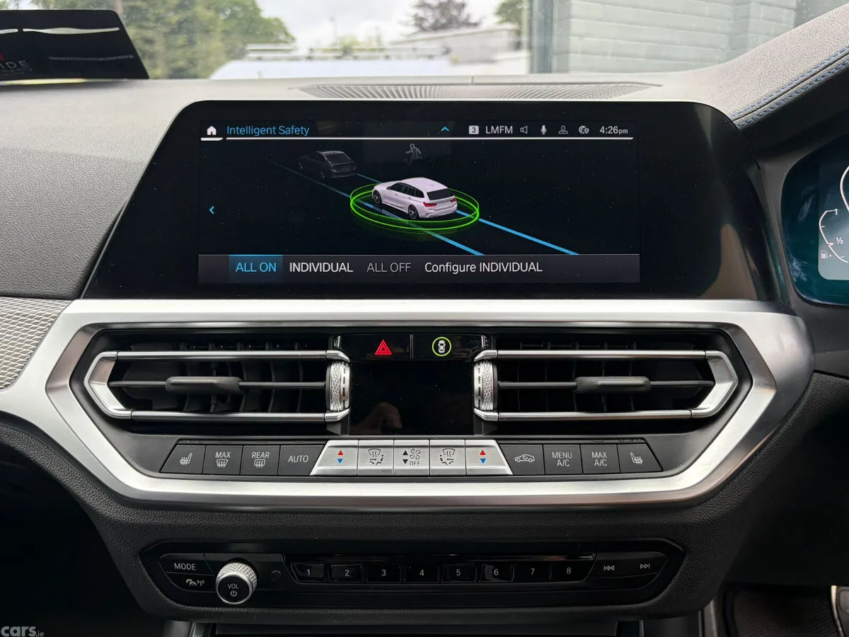 BMW 3-Series Estate, Petrol Hybrid, 2022, White