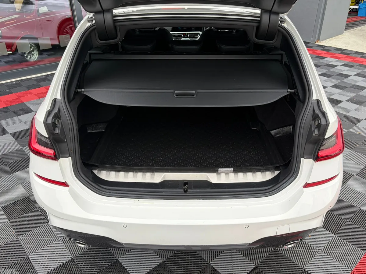 BMW 3-Series Estate, Petrol Hybrid, 2022, White