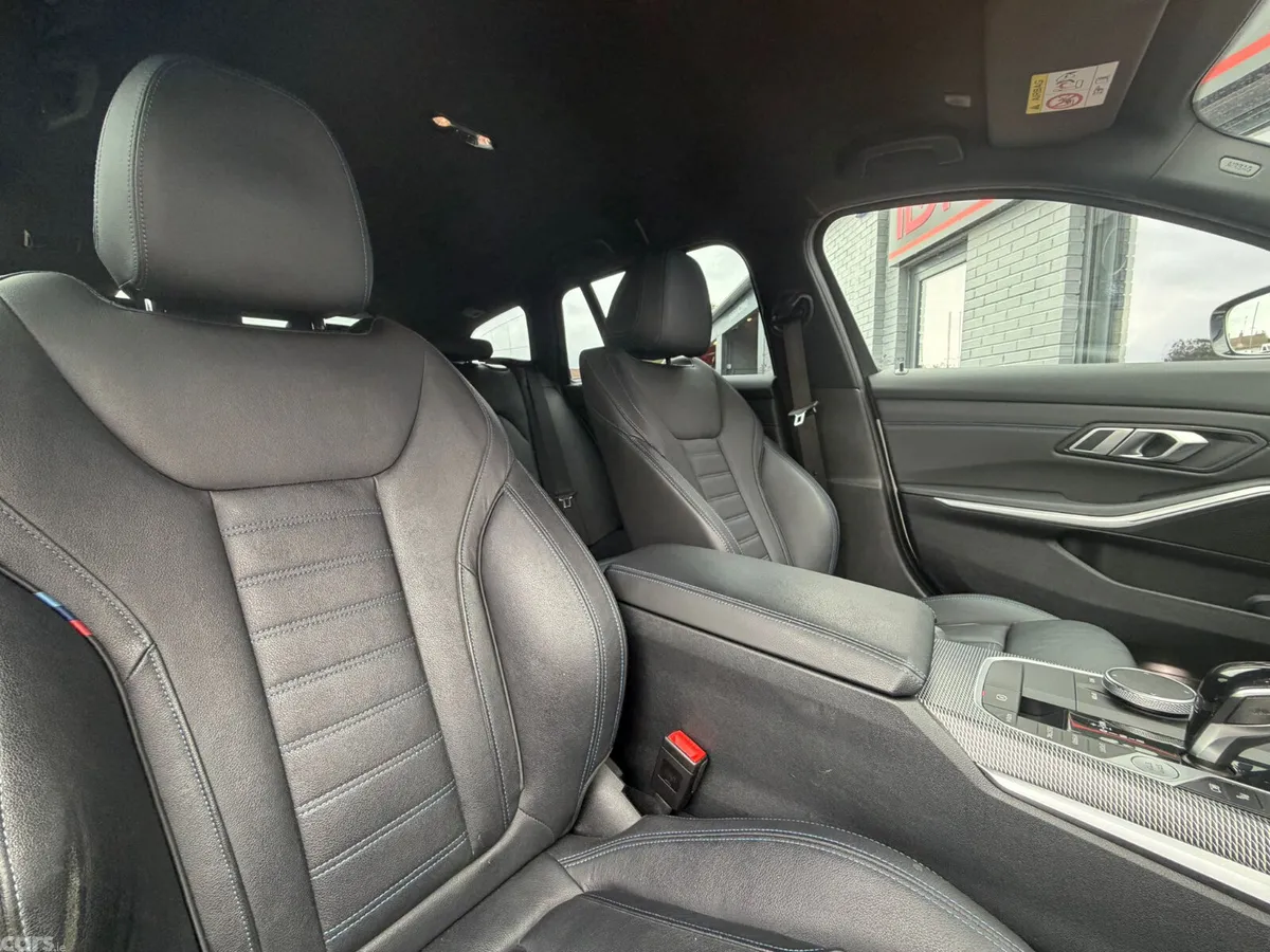BMW 3-Series Estate, Petrol Hybrid, 2022, White