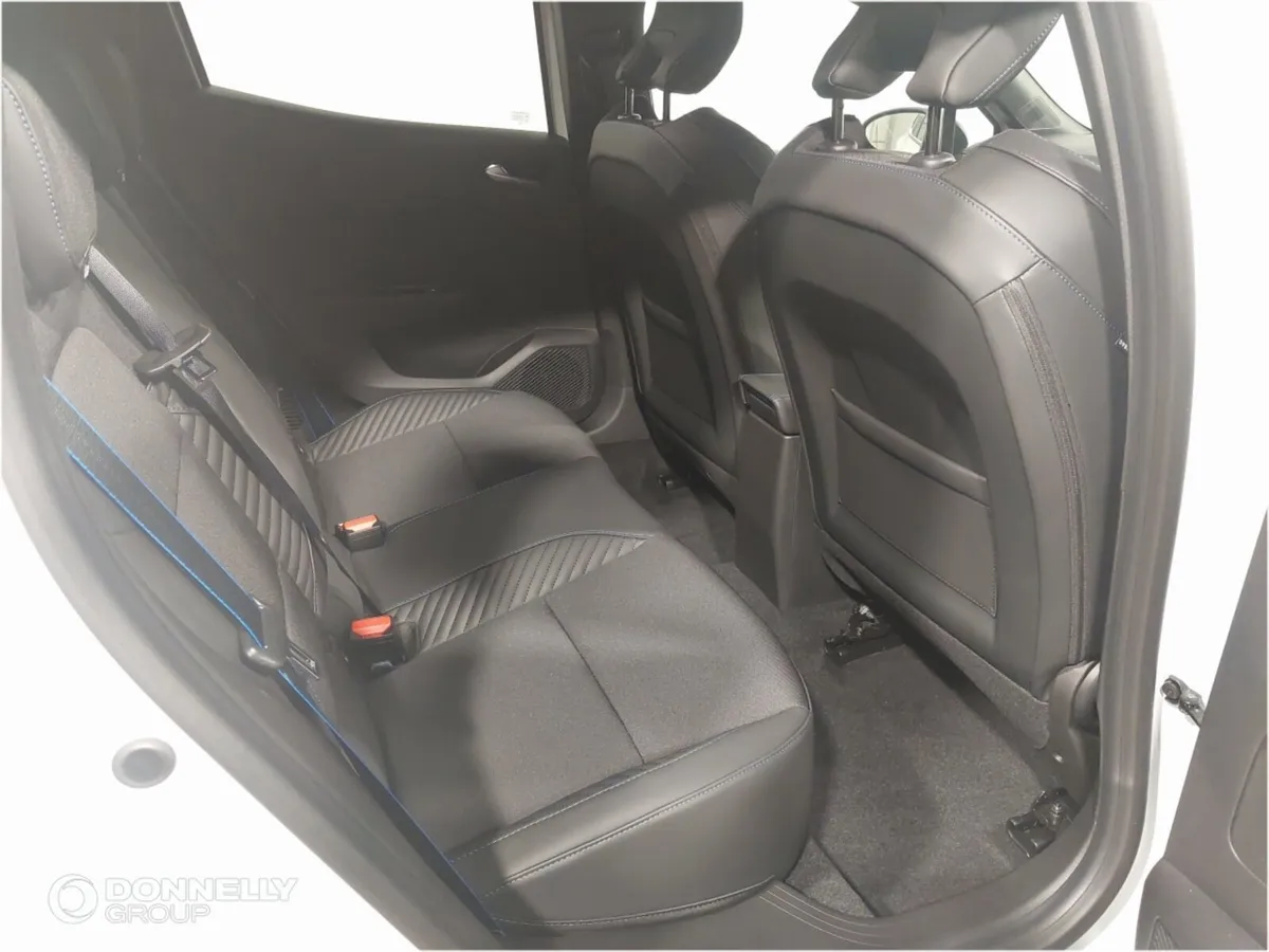 Renault Clio Hatchback, 2026, 