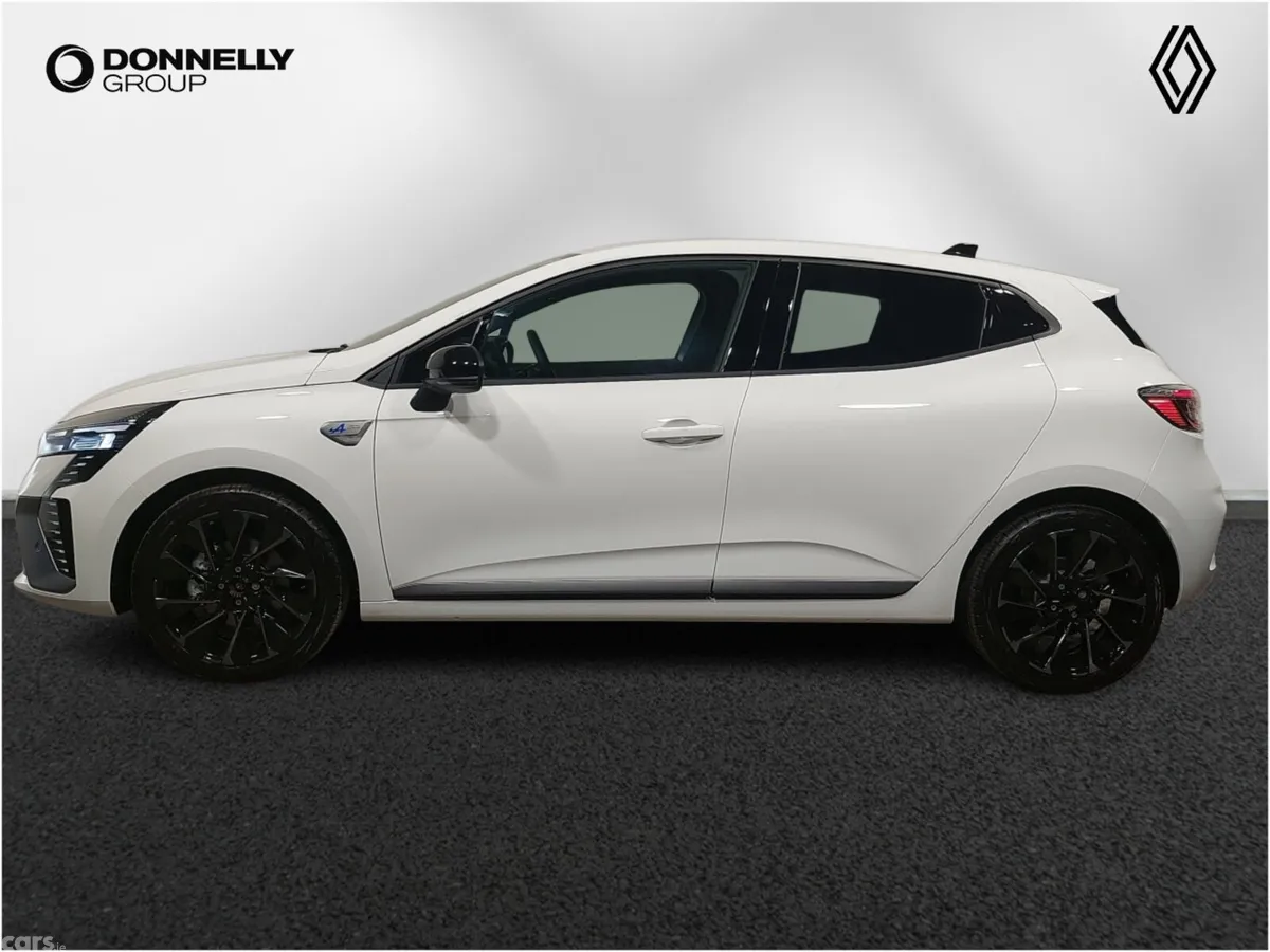 Renault Clio Hatchback, 2026, 