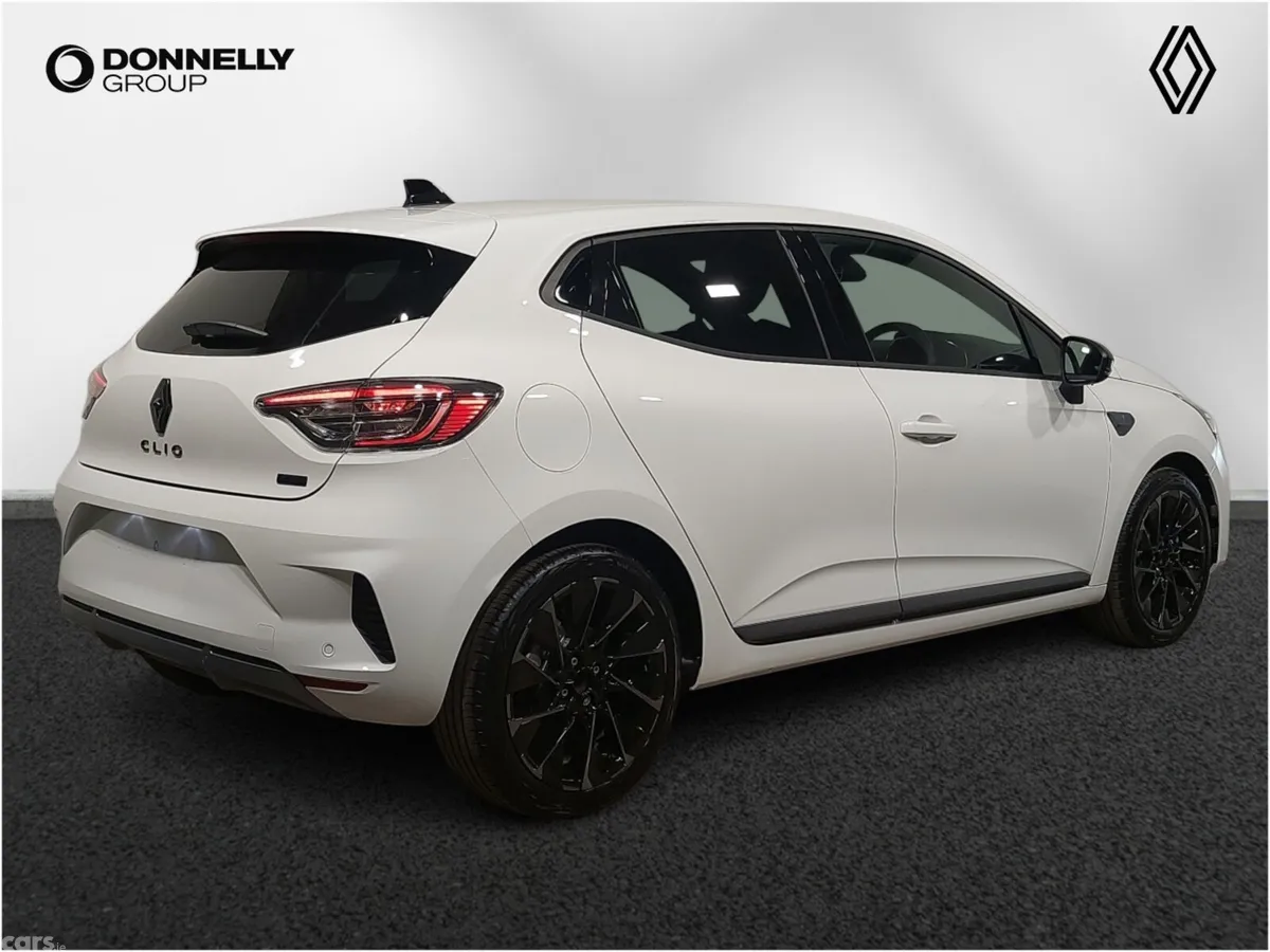 Renault Clio Hatchback, 2026, 