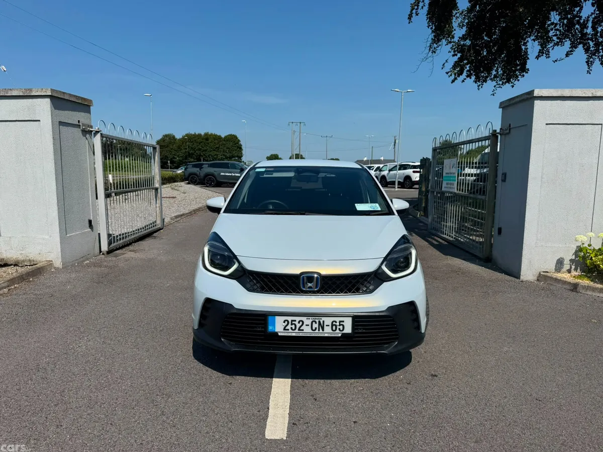 Honda Jazz Hatchback, Petrol Hybrid, 2025, White
