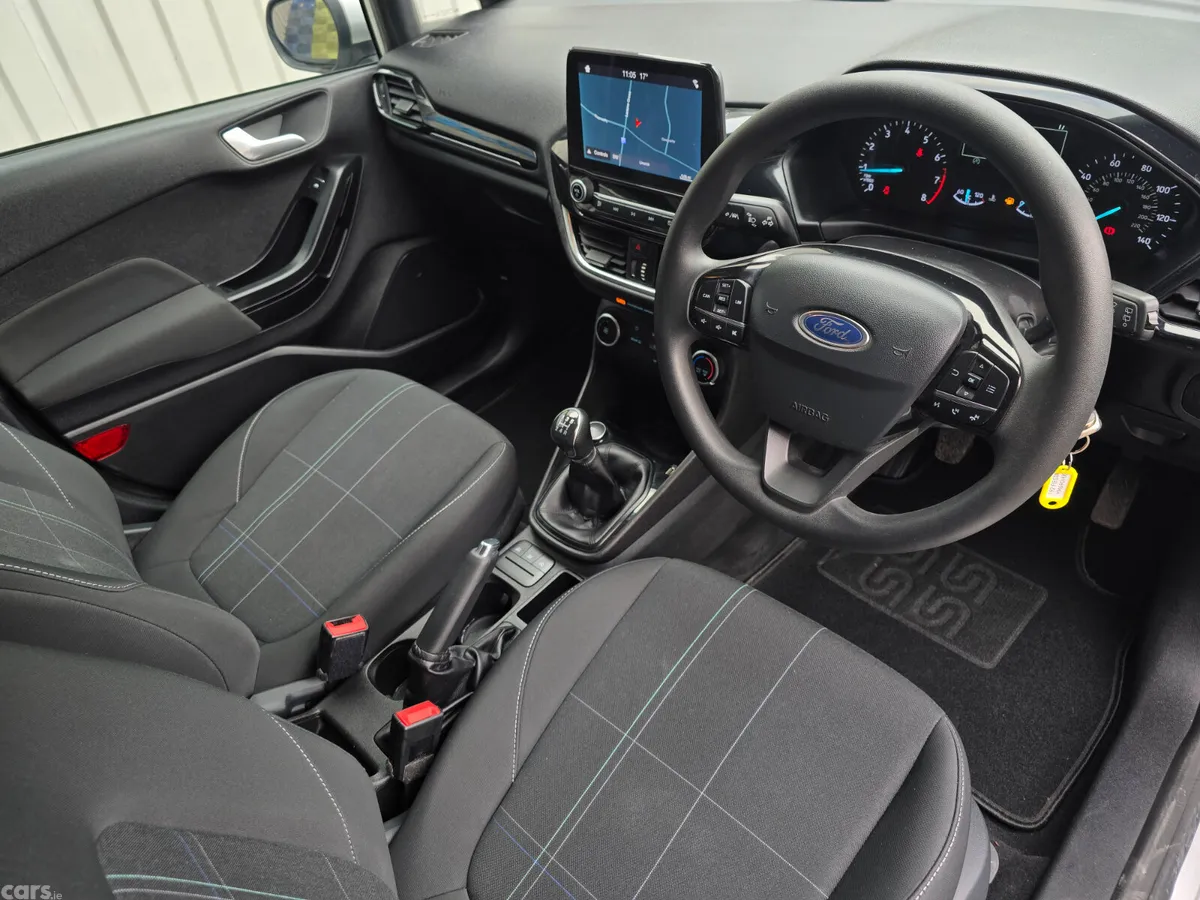 Ford Fiesta Hatchback, Petrol, 2019, Silver
