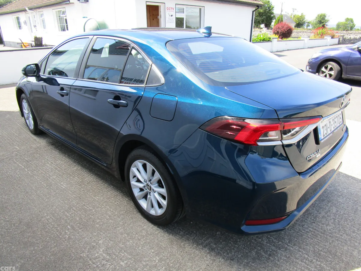 Toyota Corolla Saloon, Petrol Hybrid, 2023, Blue