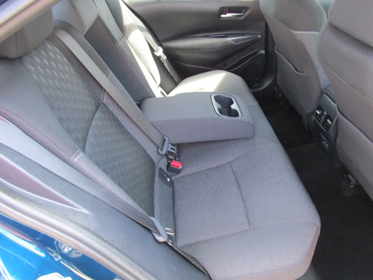 Toyota Corolla Saloon, Petrol Hybrid, 2023, Blue