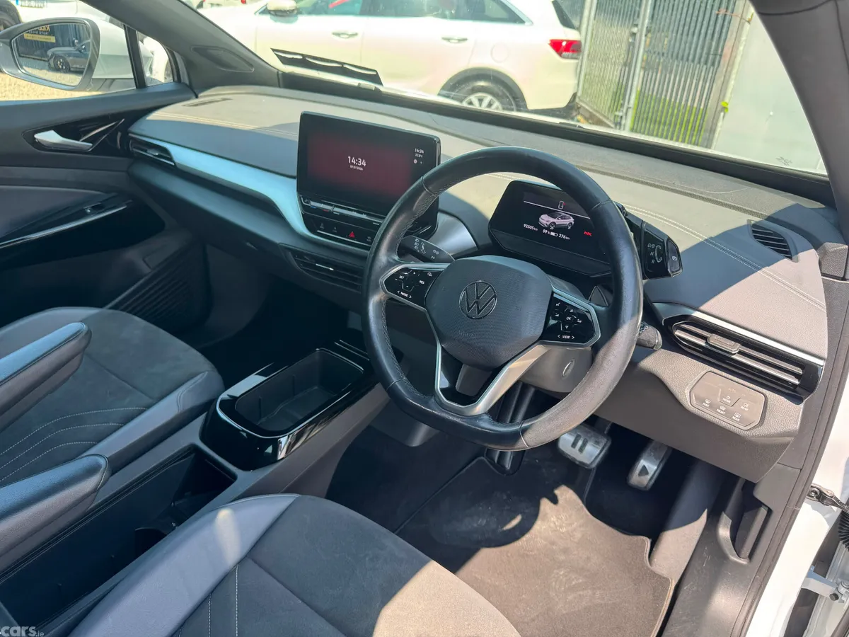 Volkswagen ID.4 Estate, Electric, 2024, White