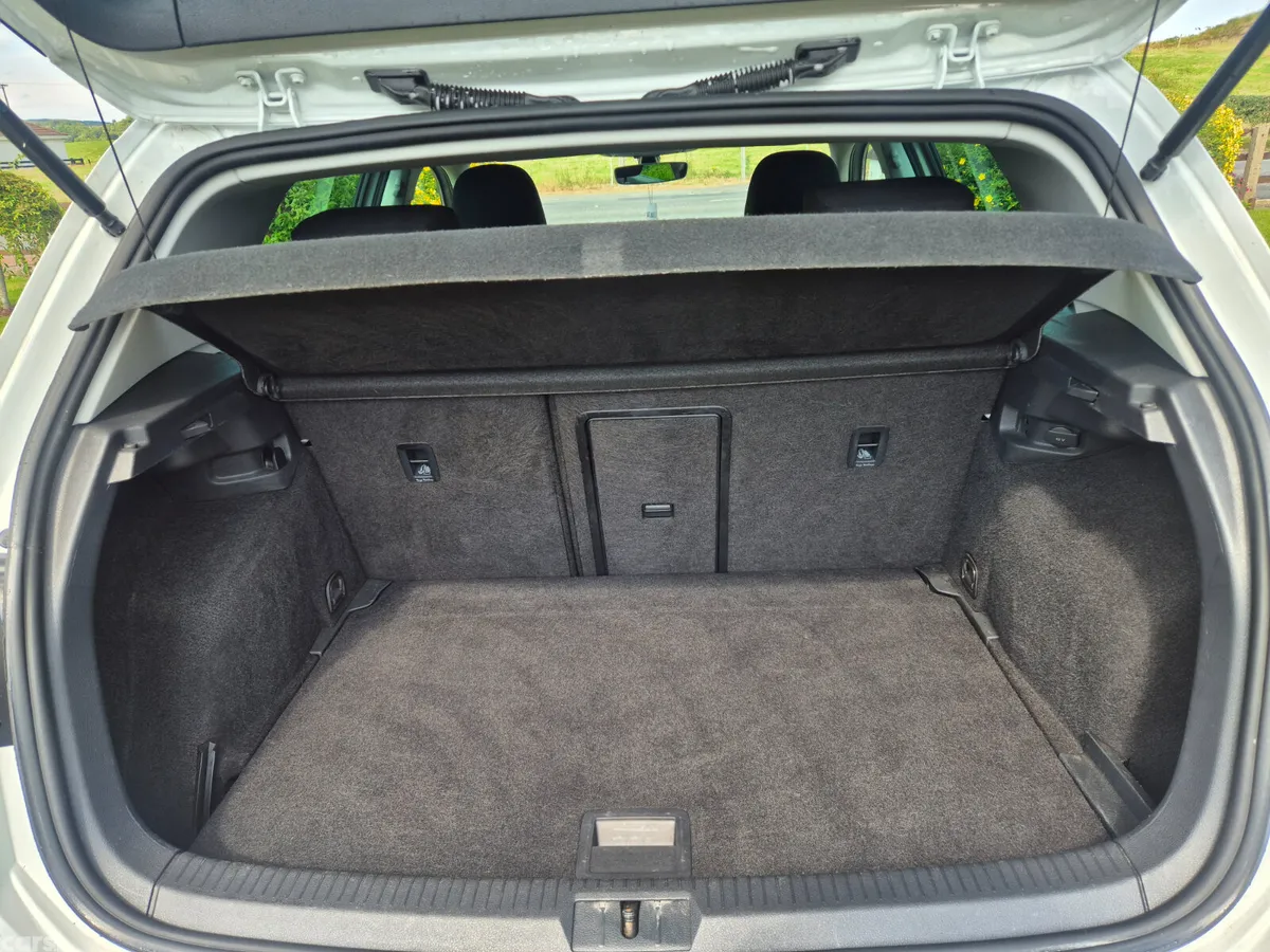 Volkswagen Golf Hatchback, Diesel, 2019, White