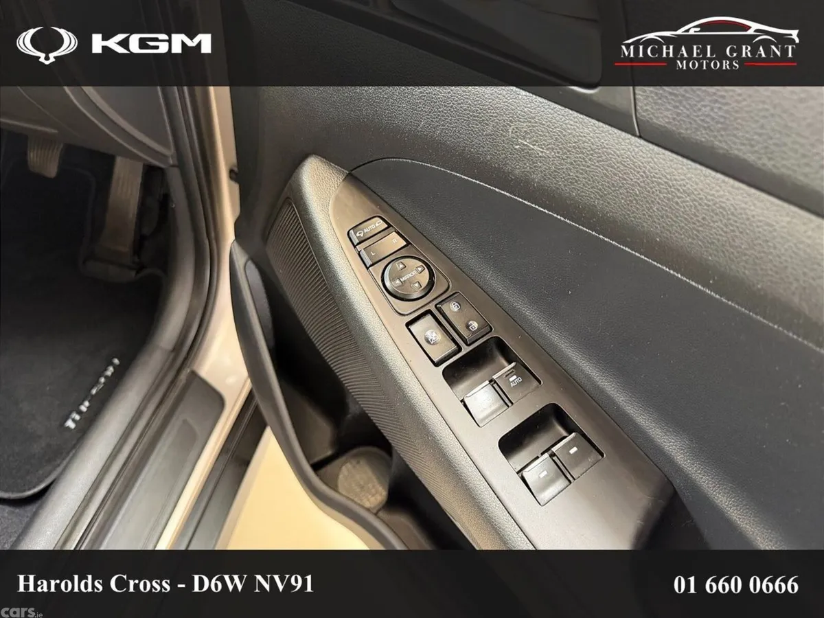 Hyundai Tucson SUV, Diesel, 2019, Gold