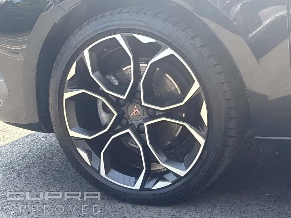 Cupra Leon Hatchback, Diesel, 2025, Black