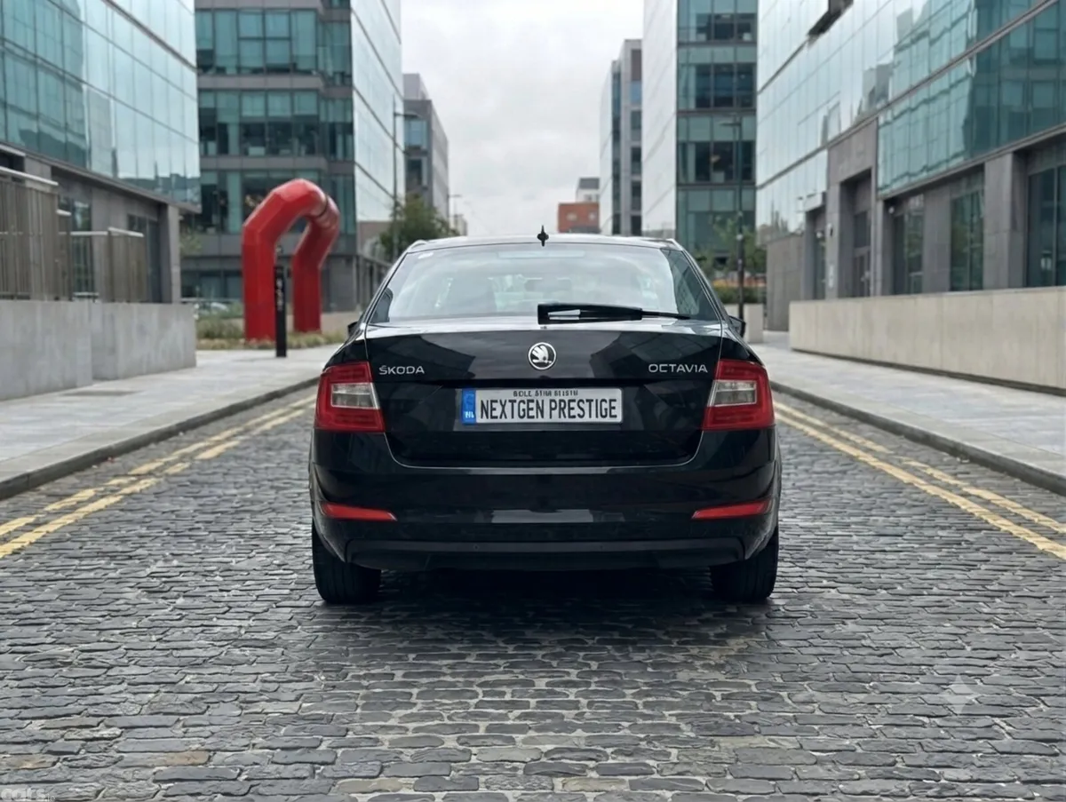 Skoda Octavia Hatchback, Diesel, 2015, Black