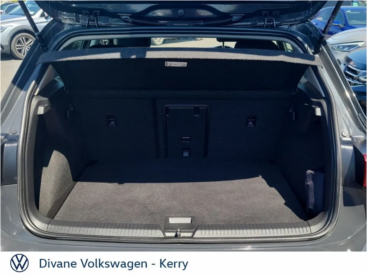 Volkswagen Golf Hatchback, Diesel, 2023, Grey
