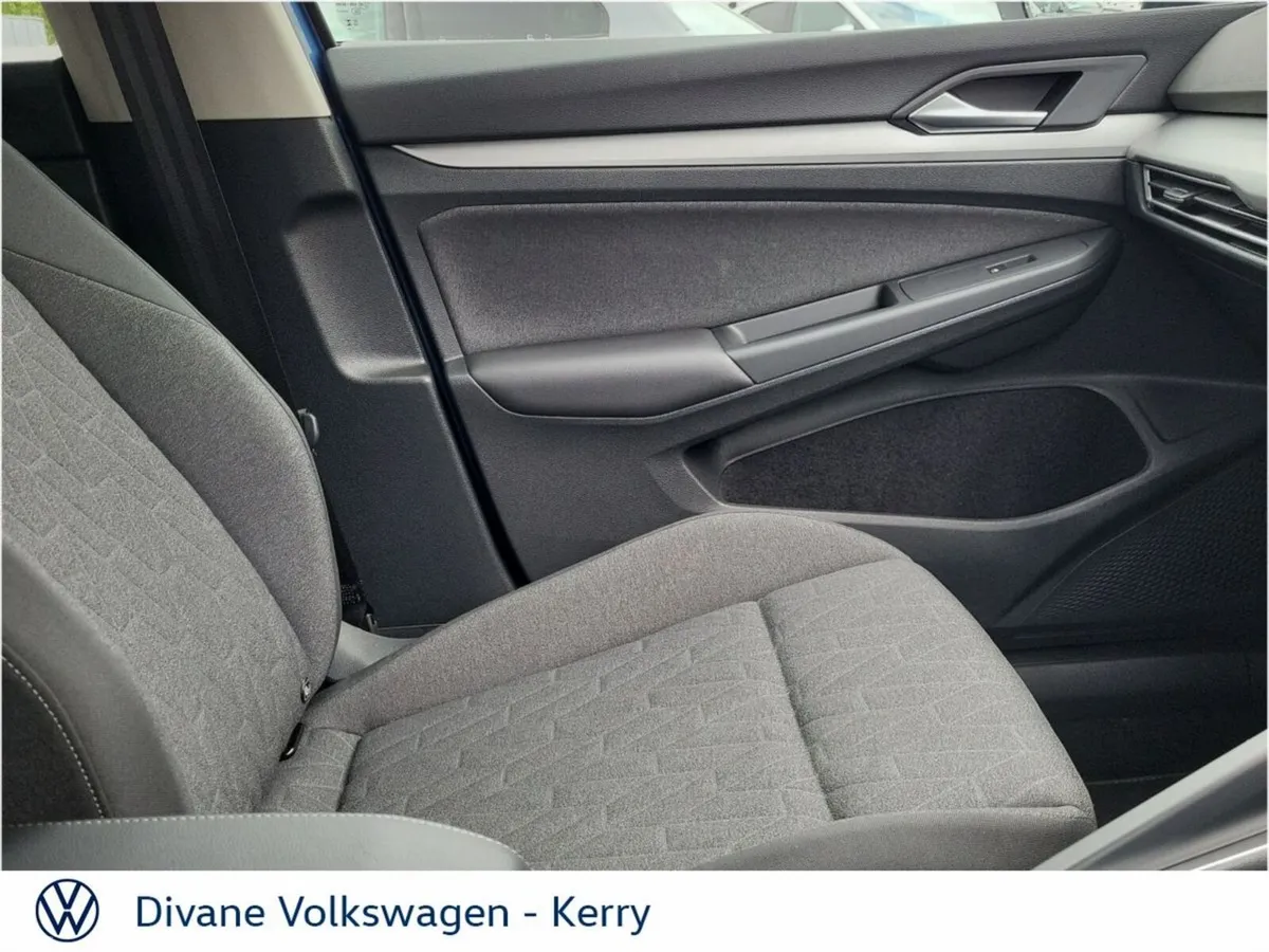 Volkswagen Golf Hatchback, Diesel, 2025, Blue
