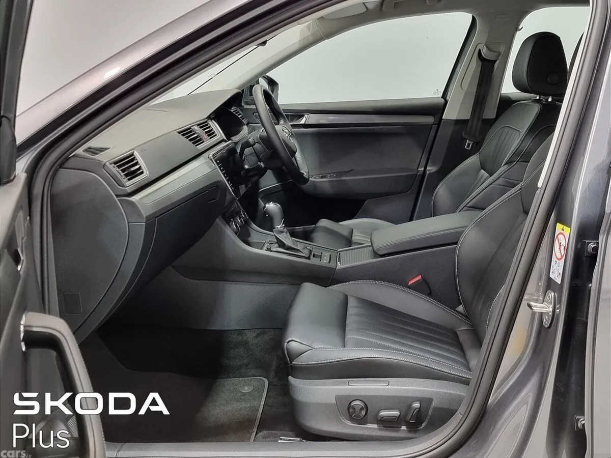 Skoda Superb Saloon, Diesel, 2023, Grey