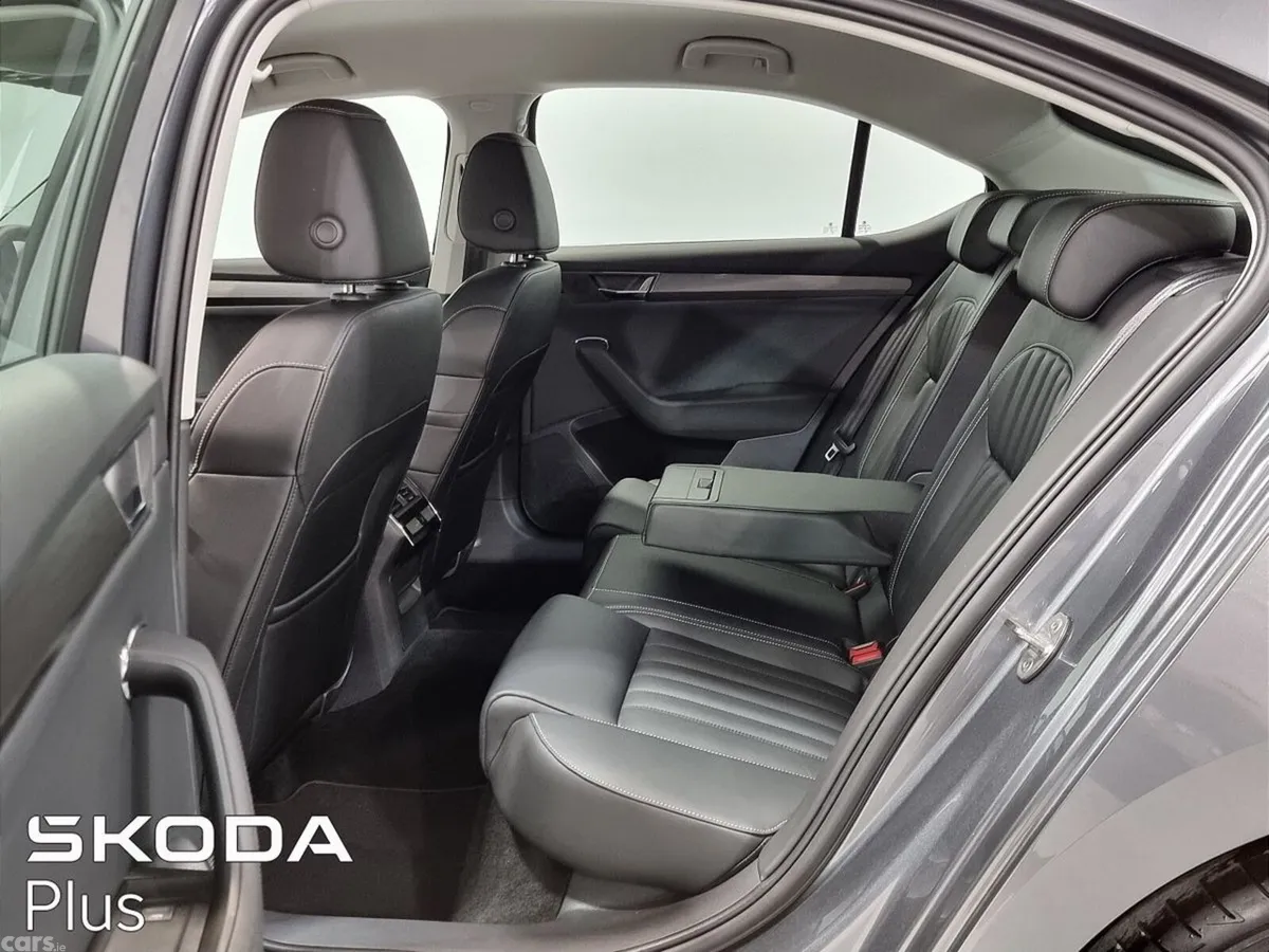 Skoda Superb Saloon, Diesel, 2023, Grey