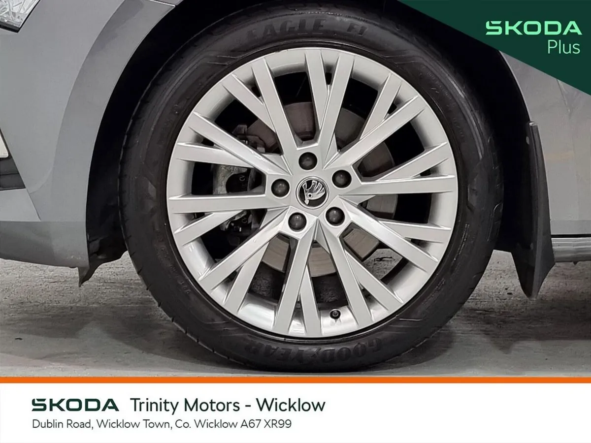 Skoda Superb Saloon, Diesel, 2023, Grey