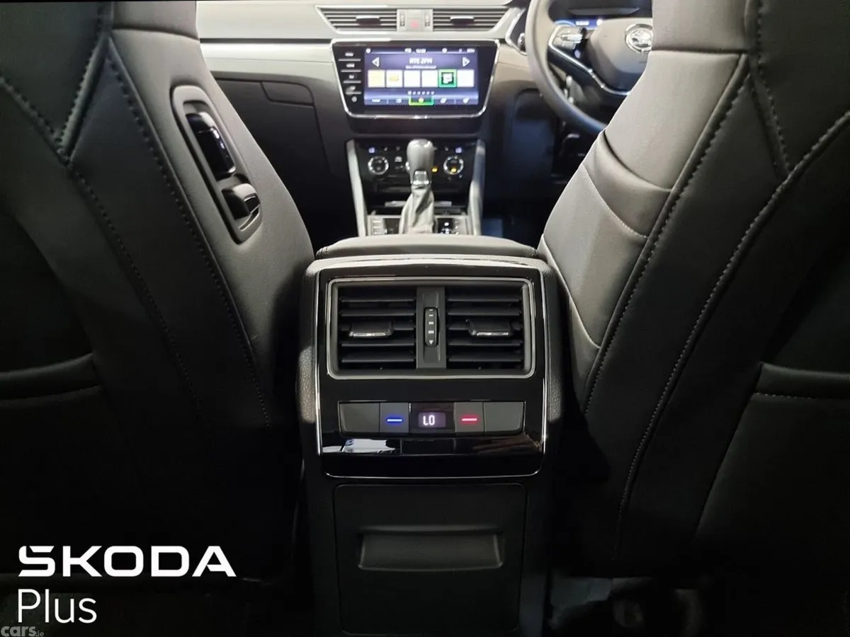 Skoda Superb Saloon, Diesel, 2023, Grey