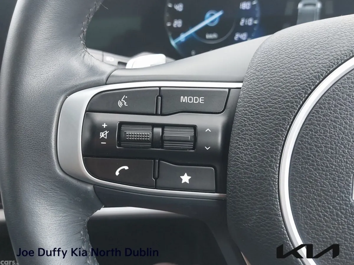 Kia Sportage SUV, Petrol Plug-in Hybrid, 2026, White