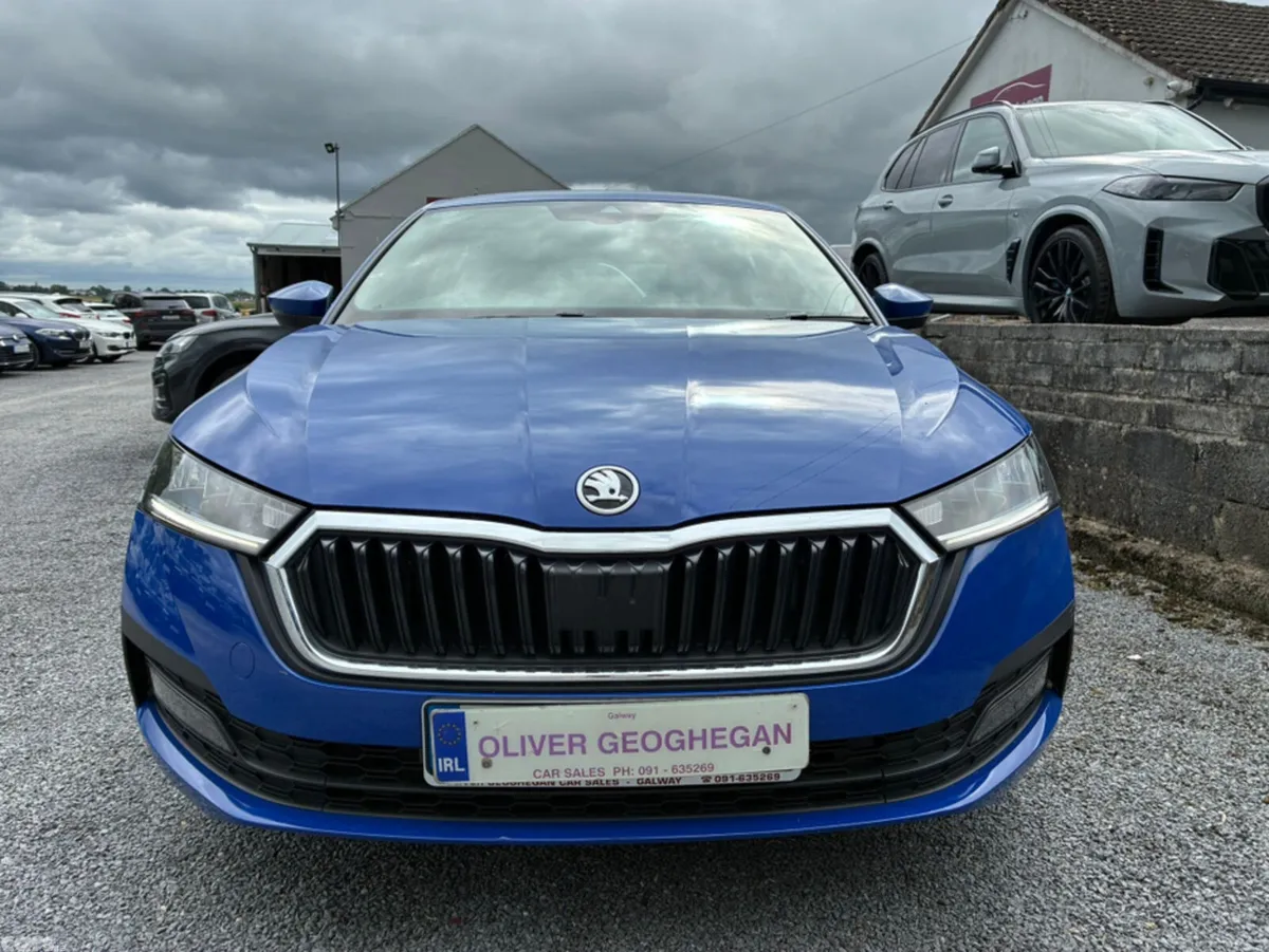 Skoda Octavia Hatchback, Diesel, 2022, Blue