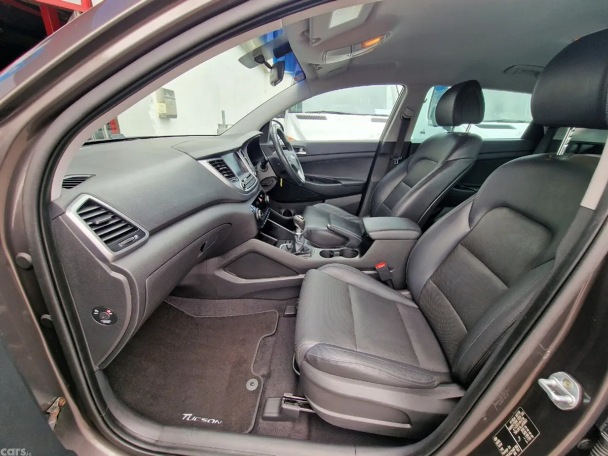 Hyundai Tucson SUV, Diesel, 2018, Brown