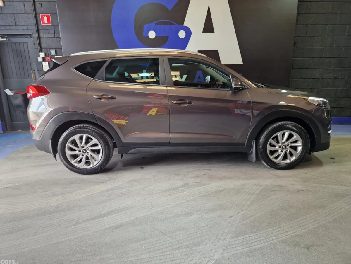 Hyundai Tucson SUV, Diesel, 2018, Brown