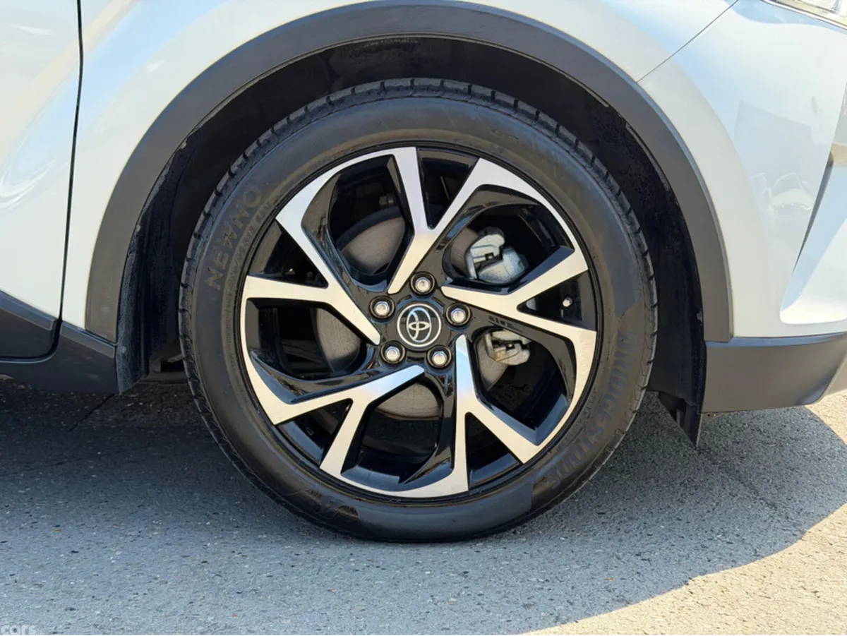 Toyota C-HR Hatchback, Petrol Hybrid, 2019, White