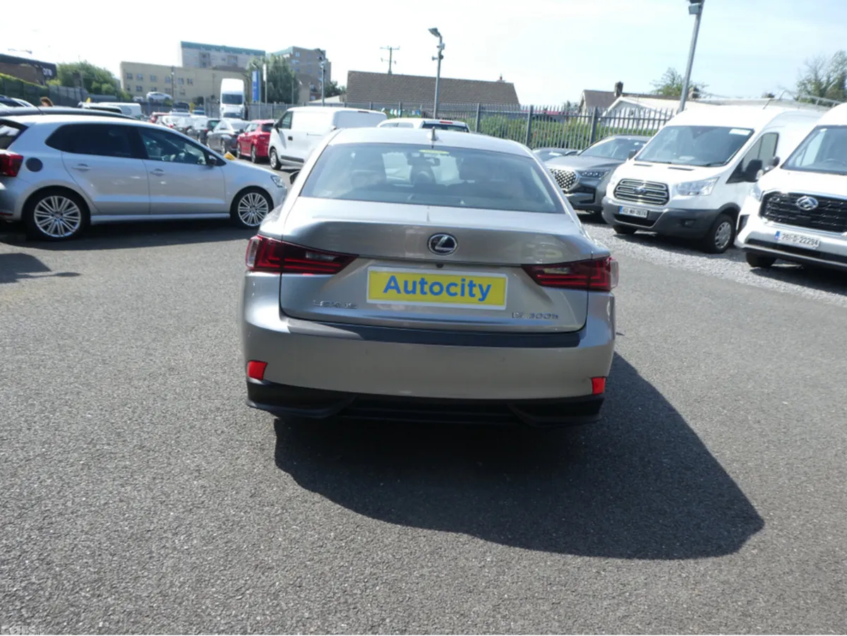 Lexus IS Saloon, Petrol Hybrid, 2015, Silver