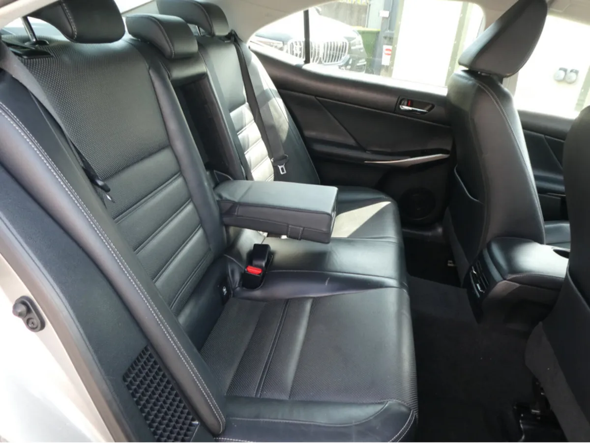 Lexus IS Saloon, Petrol Hybrid, 2015, Silver