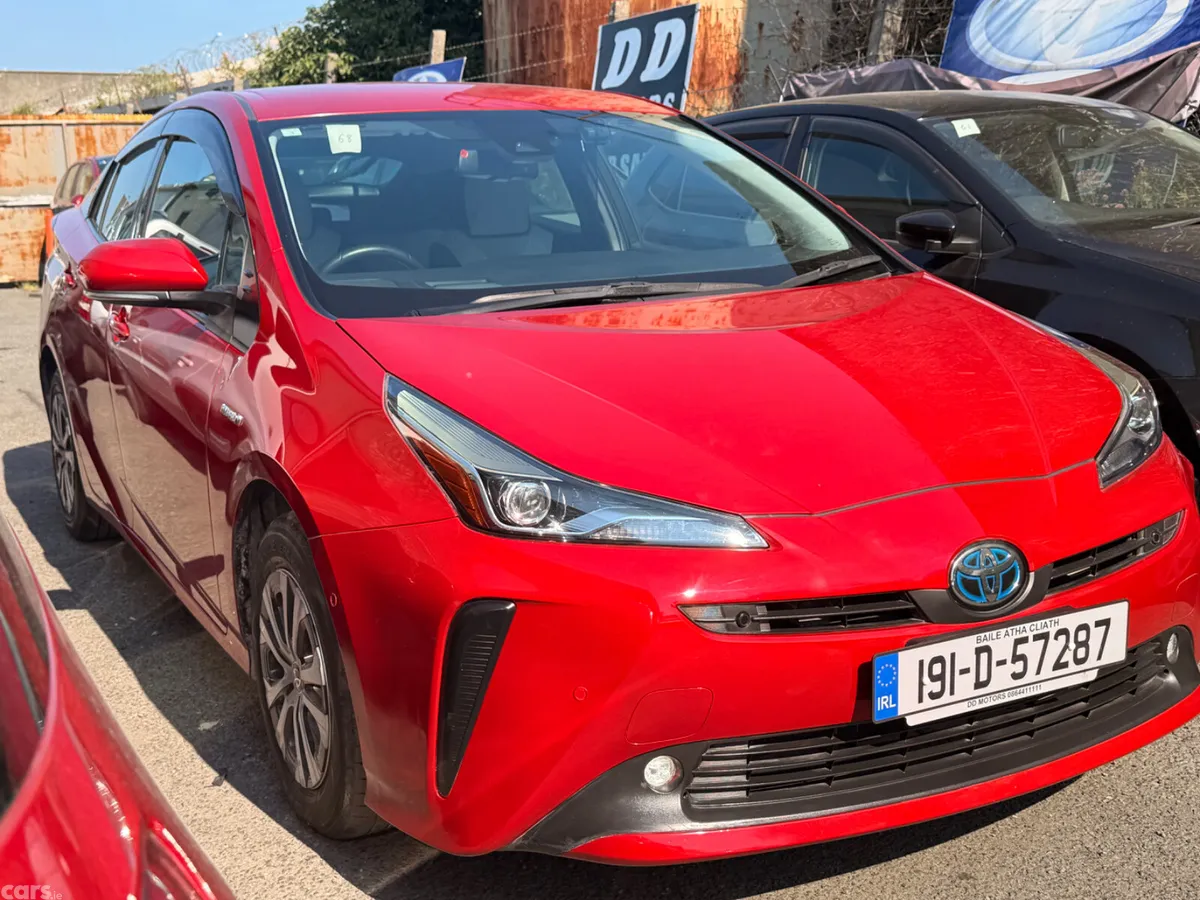 Toyota Prius Hatchback, Petrol Hybrid, 2019, Red