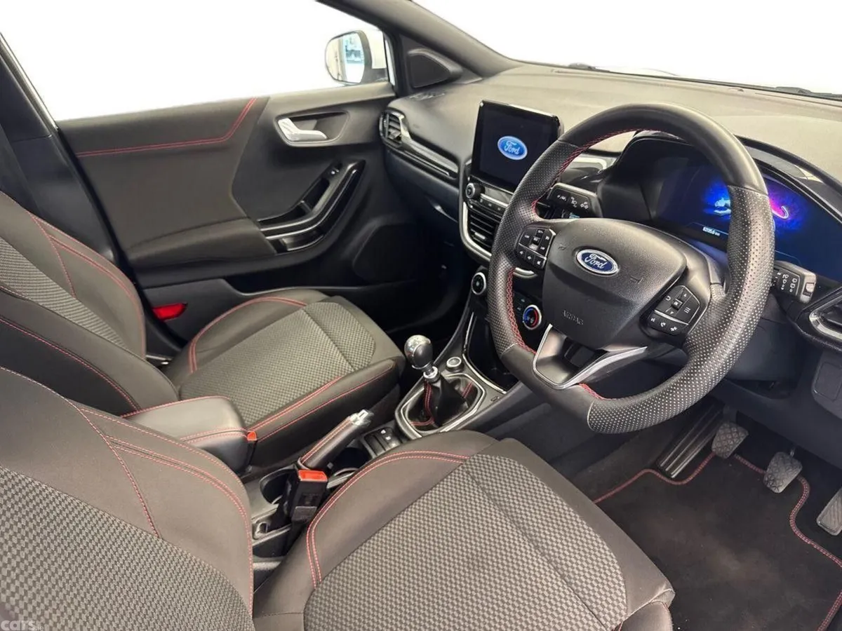 Ford Puma MPV, Petrol Hybrid, 2021, White