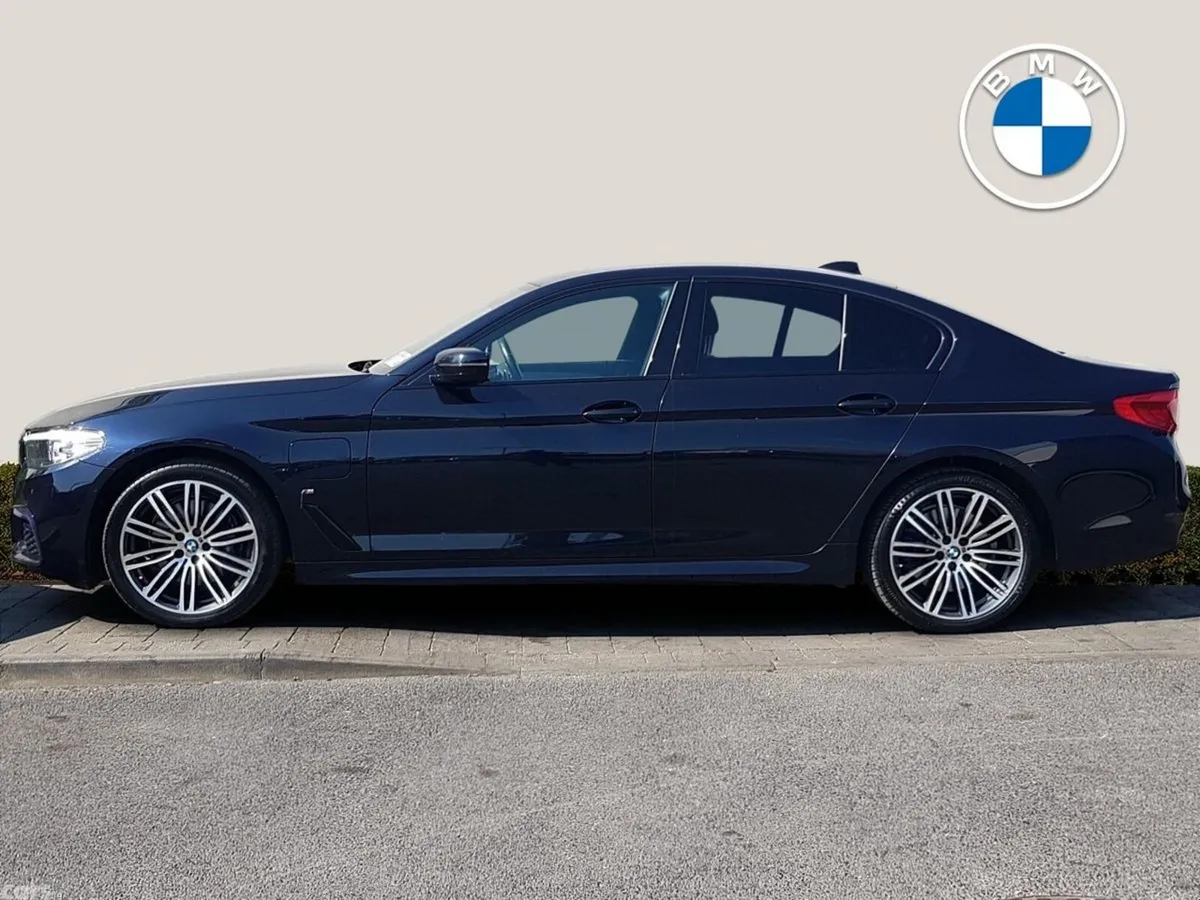 BMW 5-Series Saloon, Petrol Plug-in Hybrid, 2020, Black